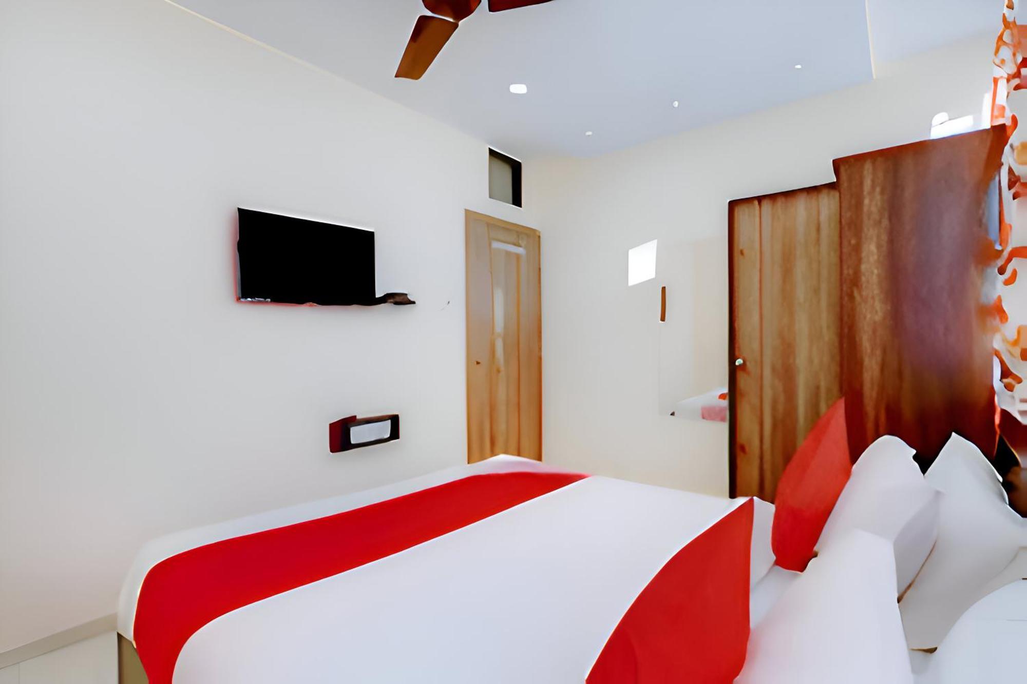 Hotel Blue Leaf Rajkot Exterior photo